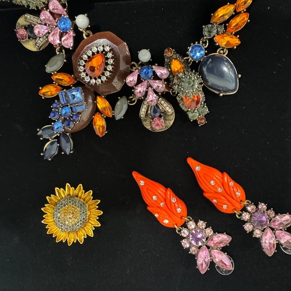 LIVE SHOW -CLOSET STEAL DEAL - Picture 6 of 16